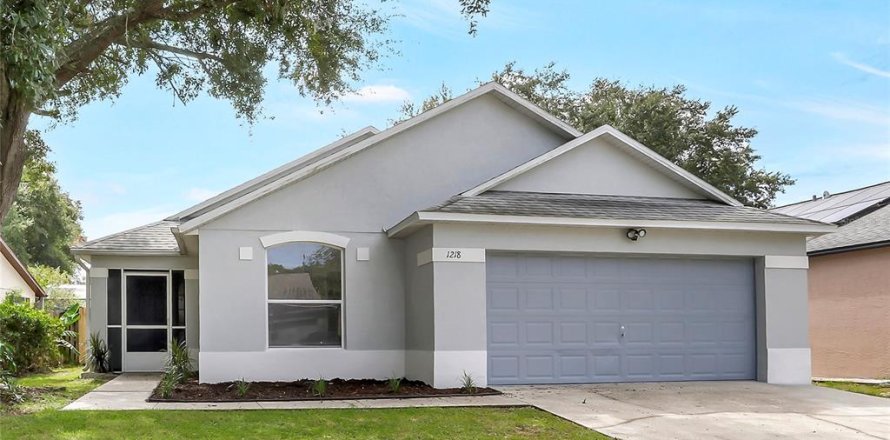 Villa ou maison à Clermont, Floride 3 chambres, 171.78 m2 № 2404686