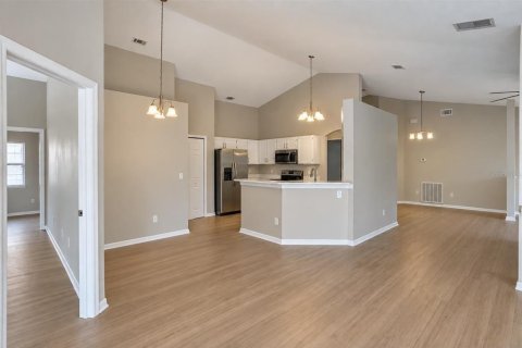 Villa ou maison à vendre à Clermont, Floride: 3 chambres, 171.78 m2 № 2404686 - photo 6