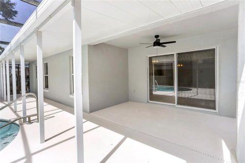 Villa ou maison à vendre à Clermont, Floride: 3 chambres, 171.78 m2 № 2404686 - photo 16
