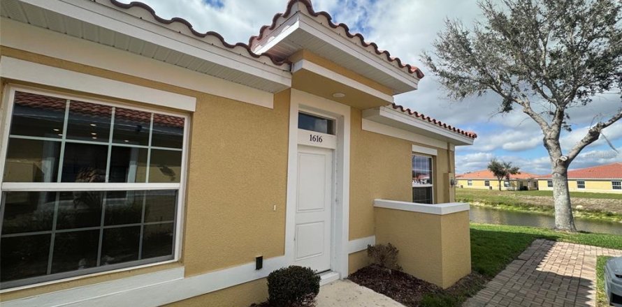 Villa ou maison à Poinciana, Floride 2 chambres, 98.1 m2 № 2416639