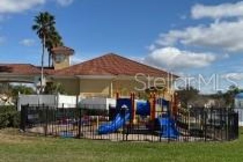 Villa ou maison à louer à Poinciana, Floride: 2 chambres, 98.1 m2 № 2416639 - photo 12