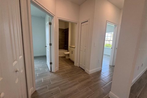 Villa ou maison à louer à Poinciana, Floride: 2 chambres, 98.1 m2 № 2416639 - photo 7