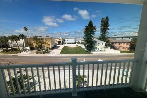 Immobilier commercial à vendre à Indian Rocks Beach, Floride: 6 chambres, 278.71 m2 № 2355816 - photo 11