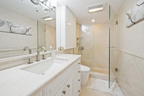 Condo in Bal Harbour, Florida, 3 bedrooms  № 1850775 - photo 22