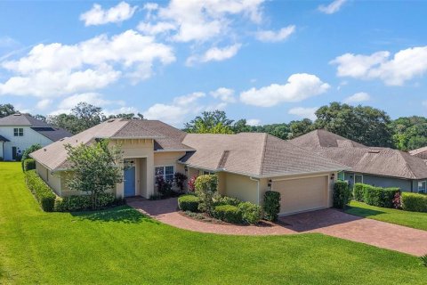 Villa ou maison à vendre à Lady Lake, Floride: 3 chambres, 217.39 m2 № 1749410 - photo 10