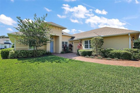 Villa ou maison à vendre à Lady Lake, Floride: 3 chambres, 217.39 m2 № 1749410 - photo 1