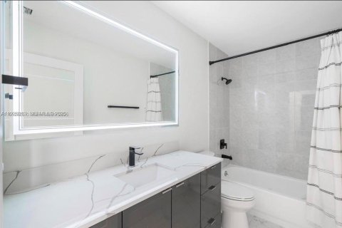 Touwnhouse à louer à Miami, Floride: 3 chambres, 166.3 m2 № 1986715 - photo 19