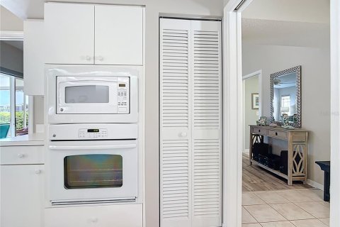 Villa ou maison à vendre à Venice, Floride: 2 chambres, 161.65 m2 № 1654370 - photo 28