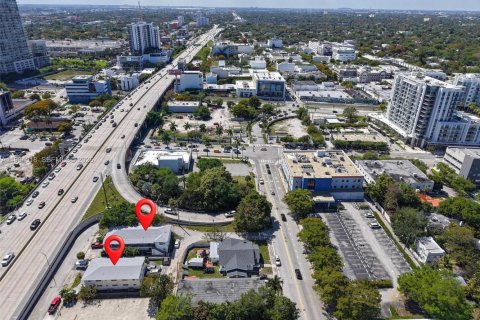 Immobilier commercial à vendre à Miami, Floride № 2055692 - photo 11