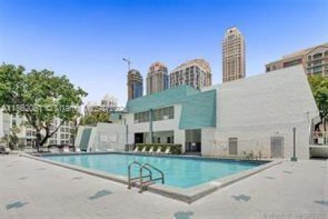 Copropriété à vendre à Sunny Isles Beach, Floride: 1 chambre, 57.6 m2 № 1892363 - photo 11