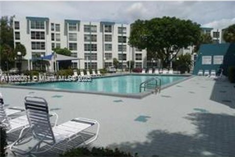 Copropriété à vendre à Sunny Isles Beach, Floride: 1 chambre, 57.6 m2 № 1892363 - photo 19