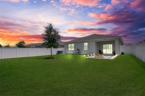 House in Tavares, Florida 3 bedrooms, 147.62 sq.m. № 1670206 - photo 4