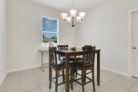 House in Tavares, Florida 3 bedrooms, 147.62 sq.m. № 1670206 - photo 12