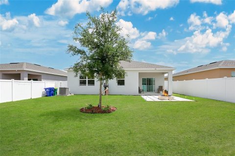 House in Tavares, Florida 3 bedrooms, 147.62 sq.m. № 1670206 - photo 28