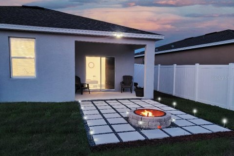 House in Tavares, Florida 3 bedrooms, 147.62 sq.m. № 1670206 - photo 5