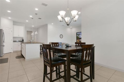 House in Tavares, Florida 3 bedrooms, 147.62 sq.m. № 1670206 - photo 11