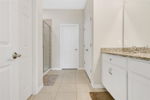 House in Tavares, Florida 3 bedrooms, 147.62 sq.m. № 1670206 - photo 19