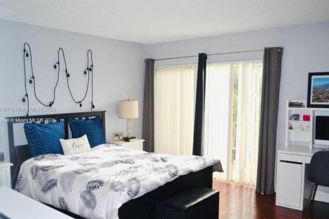 Copropriété à louer à Miami, Floride: 1 chambre, 104.52 m2 № 1877842 - photo 18