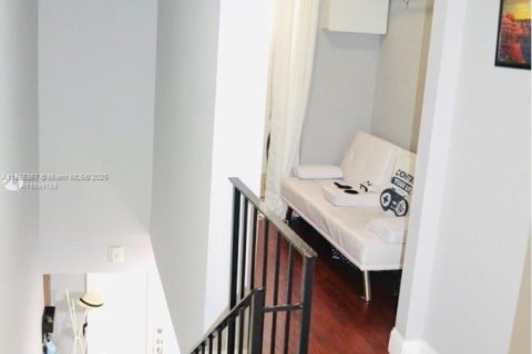 Copropriété à louer à Miami, Floride: 1 chambre, 104.52 m2 № 1877842 - photo 9