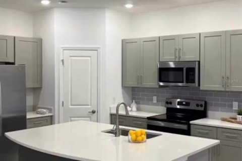 Adosado en alquiler en Kissimmee, Florida, 3 dormitorios, 126.81 m2 № 1771747 - foto 1