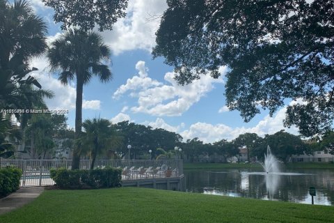 Снять в аренду кондоминиум в Уэст-Палм-Бич, Флорида 1 спальня, 67.45м2, № 1971427 - фото 12