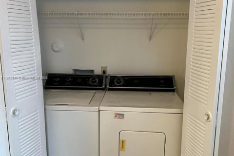 Снять в аренду кондоминиум в Уэст-Палм-Бич, Флорида 1 спальня, 67.45м2, № 1971427 - фото 10