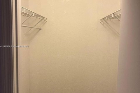 Снять в аренду кондоминиум в Уэст-Палм-Бич, Флорида 1 спальня, 67.45м2, № 1971427 - фото 7