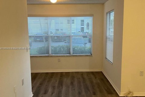 Снять в аренду кондоминиум в Уэст-Палм-Бич, Флорида 1 спальня, 67.45м2, № 1971427 - фото 5