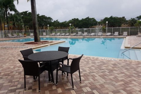 Снять в аренду кондоминиум в Уэст-Палм-Бич, Флорида 1 спальня, 67.45м2, № 1971427 - фото 13