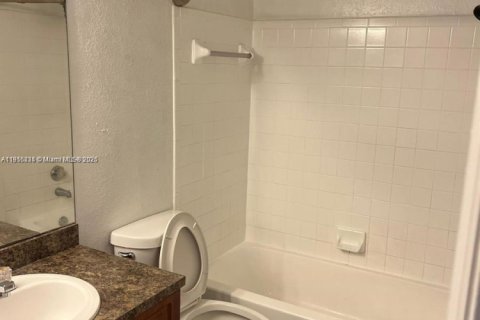 Снять в аренду кондоминиум в Уэст-Палм-Бич, Флорида 1 спальня, 67.45м2, № 1971427 - фото 9