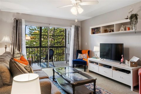Condominio en alquiler en Sarasota, Florida, 1 dormitorio, 66.33 m2 № 231556 - foto 6