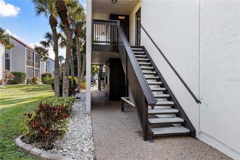 Condominio en alquiler en Sarasota, Florida, 1 dormitorio, 66.33 m2 № 231556 - foto 20