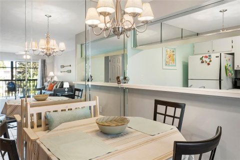 Condominio en alquiler en Sarasota, Florida, 1 dormitorio, 66.33 m2 № 231556 - foto 10