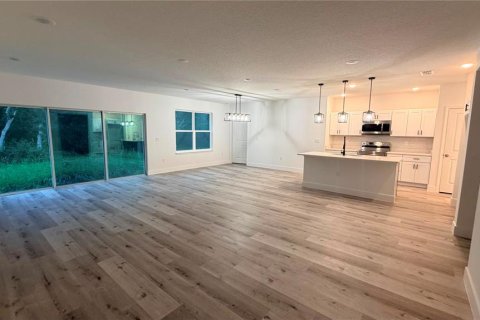 Villa ou maison à louer à Poinciana, Floride: 4 chambres, 171.96 m2 № 2433261 - photo 5