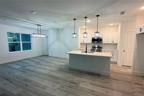 Villa ou maison à louer à Poinciana, Floride: 4 chambres, 171.96 m2 № 2433261 - photo 3