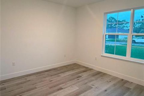 Villa ou maison à louer à Poinciana, Floride: 4 chambres, 171.96 m2 № 2433261 - photo 8