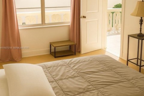 Apartamento en alquiler en Miami Beach, Florida, 1 dormitorio, 64.47 m2 № 1986278 - foto 13