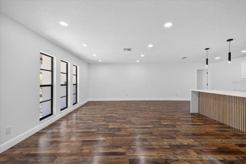 House in Safety Harbor, Florida 4 bedrooms, 205.5 sq.m. № 2126506 - photo 14