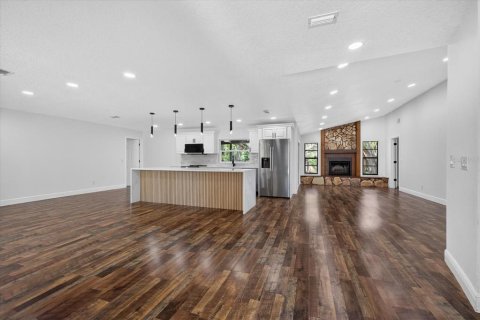 House in Safety Harbor, Florida 4 bedrooms, 205.5 sq.m. № 2126506 - photo 6