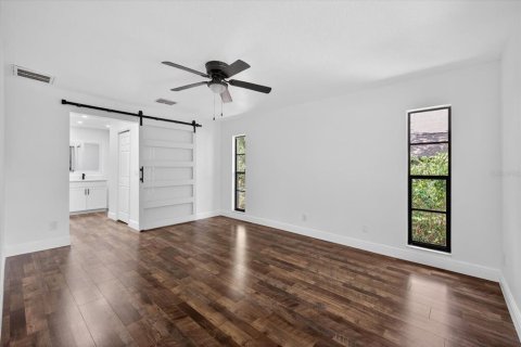 House in Safety Harbor, Florida 4 bedrooms, 205.5 sq.m. № 2126506 - photo 19