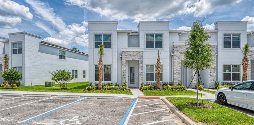 Townhouse in Clermont, Florida 4 bedrooms, 175.4 sq.m. № 1835013