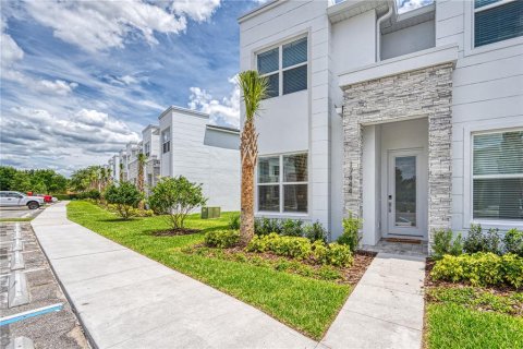 Townhouse in Clermont, Florida 4 bedrooms, 175.4 sq.m. № 1835013 - photo 11