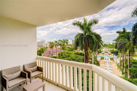 Condo in Aventura, Florida, 2 bedrooms № 2080234 - photo 30