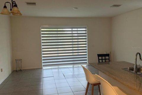 Touwnhouse à louer à Wesley Chapel, Floride: 3 chambres, 163.32 m2 № 2147451 - photo 7