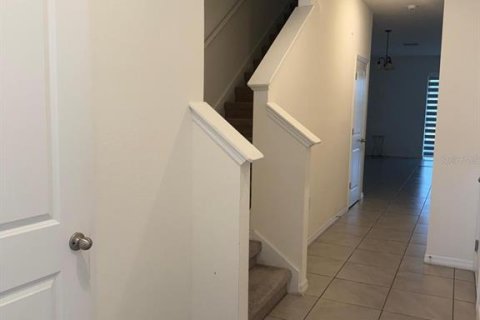 Touwnhouse à louer à Wesley Chapel, Floride: 3 chambres, 163.32 m2 № 2147451 - photo 3