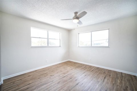Condominio en venta en Saint Petersburg, Florida, 2 dormitorios, 82.68 m2 № 2213127 - foto 14