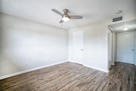 Condominio en venta en Saint Petersburg, Florida, 2 dormitorios, 82.68 m2 № 2213127 - foto 10