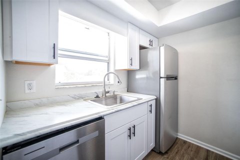 Condominio en venta en Saint Petersburg, Florida, 2 dormitorios, 82.68 m2 № 2213127 - foto 8