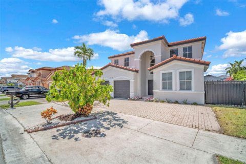 Купить виллу или дом в Майами, Флорида 4 спальни, 238.11м2, № 1990260 - фото 1