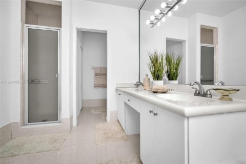 Купить виллу или дом в Майами, Флорида 4 спальни, 238.11м2, № 1990260 - фото 24